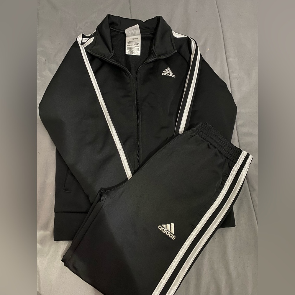 Adidas size 6 jogger set